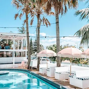 Komune Resort And Beach Club Greenmount Beach Coolangatta